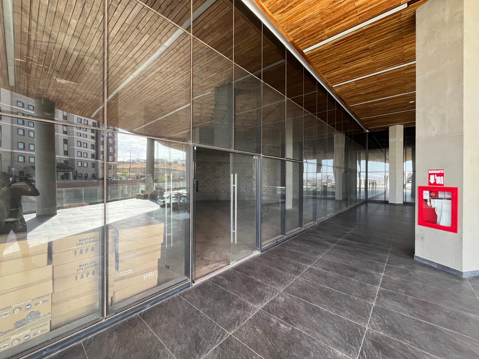 Local en Venta Torre Azenzo 302C