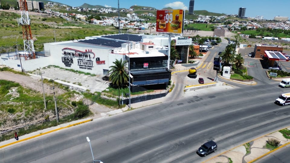 Local en Renta Rock & Bowl